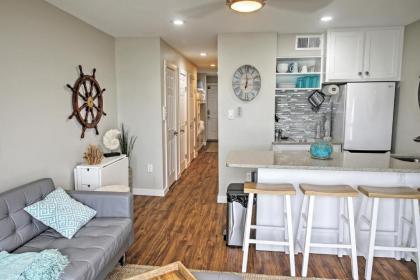 Beachfront Corpus Christi Condo with Deck and Views! - image 2