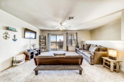 Lakeshore Villas - image 12
