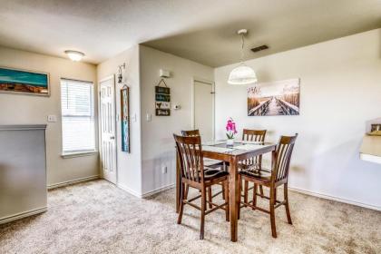 Lakeshore Villas - image 15