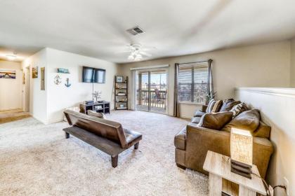 Lakeshore Villas - image 17