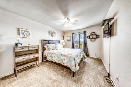 Lakeshore Villas - image 7