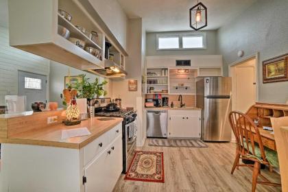 Coastal Escape with Yard - Walk 1 Mile to Texas AandM! - image 2