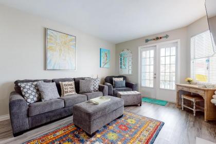 Beach Club Condos II - image 2