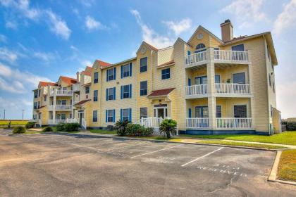 Beach Club Condos II - image 9