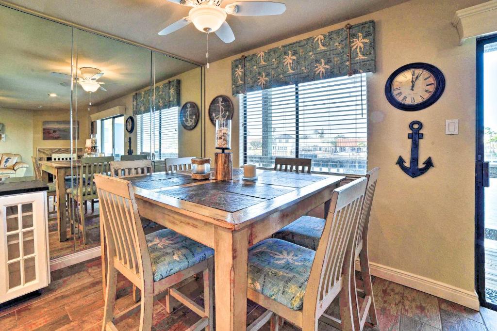 Bright and Breezy Condo 2 Mi to Whitecap Beach - image 7