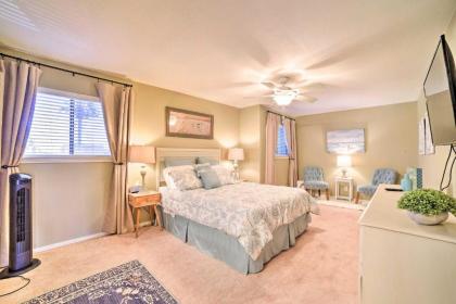 Bright and Breezy Condo 2 Mi to Whitecap Beach - image 9