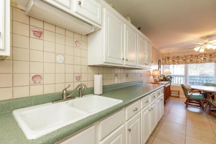 Surfside 111 by Padre Escapes - image 12
