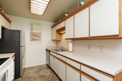 Surfside 106 by Padre Escapes - image 12
