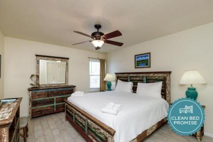 Surfside 105 by Padre Escapes - image 15