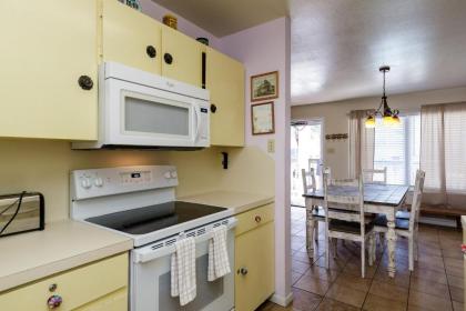 Surfside 105 by Padre Escapes - image 16