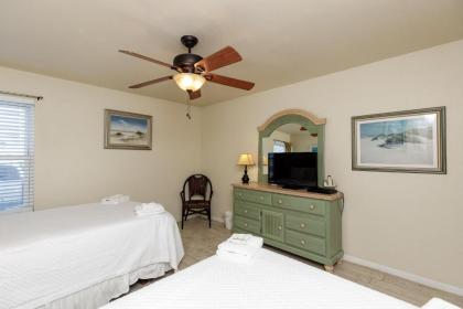 Surfside 105 by Padre Escapes - image 9