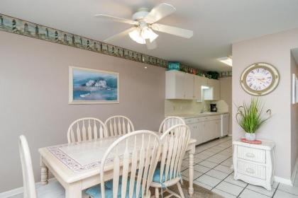 Surfside 103 by Padre Escapes - image 12