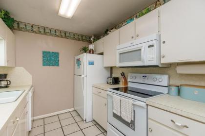 Surfside 103 by Padre Escapes - image 14