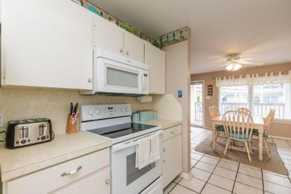 Surfside 103 by Padre Escapes - image 15