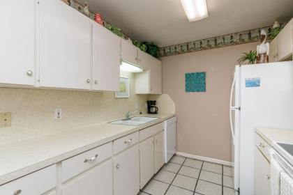 Surfside 103 by Padre Escapes - image 9