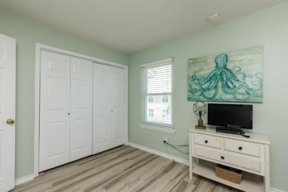 Blue Crab Bungalow 8 by Padre Escapes - image 12