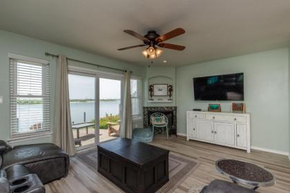 Blue Crab Bungalow 8 by Padre Escapes - image 16
