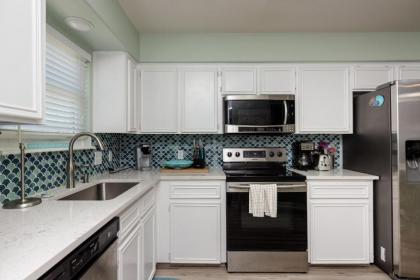 Blue Crab Bungalow 8 by Padre Escapes - image 18