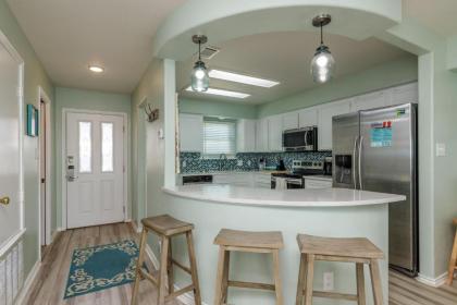 Blue Crab Bungalow 8 by Padre Escapes - image 8