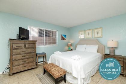 Hummingbird Retreat 105 by Padre Escapes - image 10