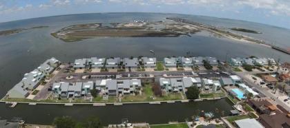 Getaway on the Bay 209 by Padre Escapes - image 3