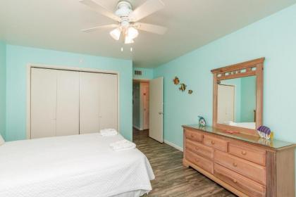 Surfside 222 by Padre Escapes - image 10