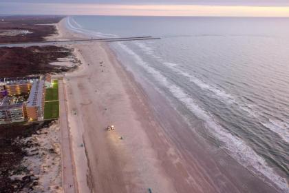 Surfside 222 by Padre Escapes - image 16