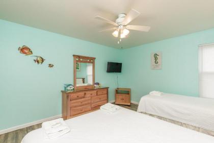 Surfside 222 by Padre Escapes - image 6