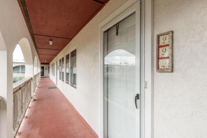 Surfside 222 by Padre Escapes - image 8
