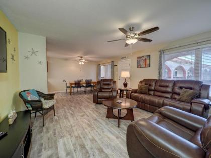 Surfside 219 by Padre Escapes - image 18