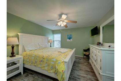 Surfside 219 by Padre Escapes - image 2