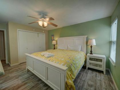 Surfside 219 by Padre Escapes - image 7