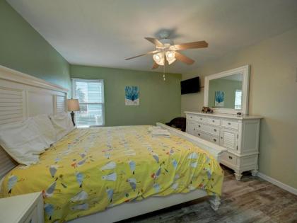 Surfside 219 by Padre Escapes - image 9