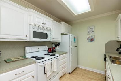 Surfside 217 by Padre Escapes - image 10
