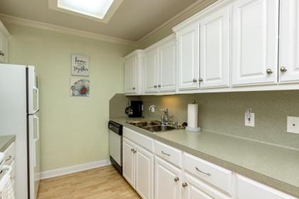Surfside 217 by Padre Escapes - image 14
