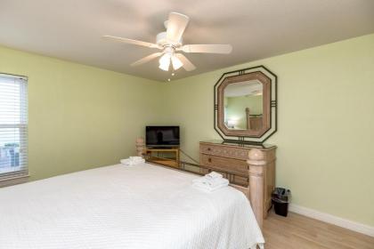 Surfside 217 by Padre Escapes - image 5