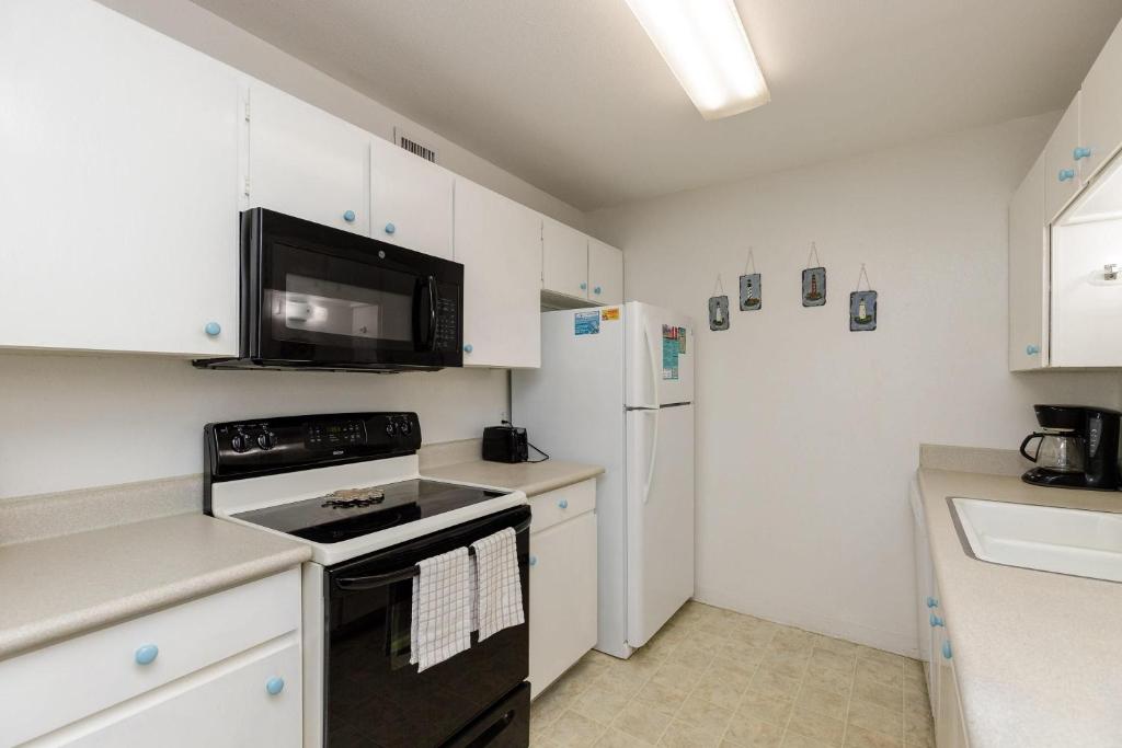 Surfside 211 by Padre Escapes - image 3