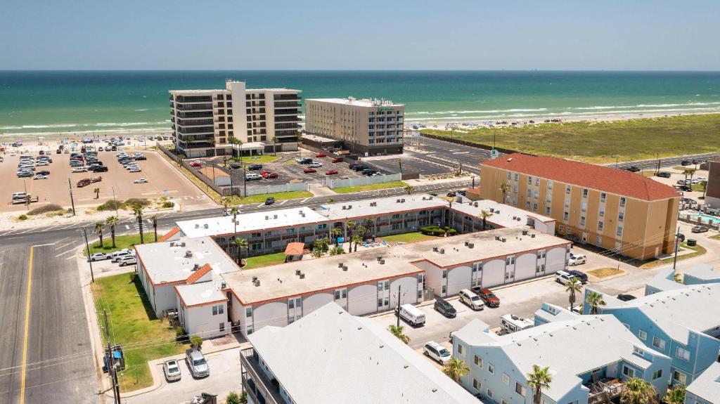 Surfside 211 by Padre Escapes - image 7