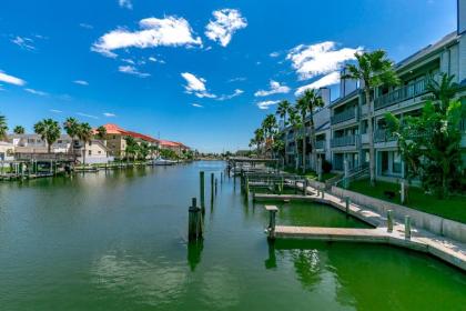 Canal Front Cottage 117 by Padre Escapes - image 18