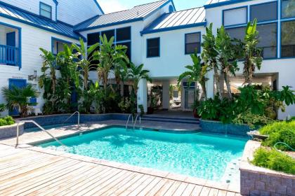 Canal Front Cottage 117 by Padre Escapes - image 8