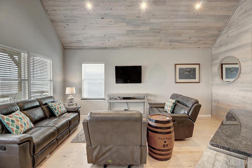 Laguna Village 114 - main image