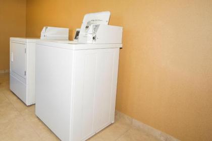 Cobblestone Inn & Suites - Corry - image 11