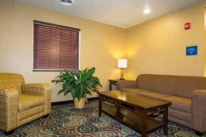 Cobblestone Inn & Suites - Corry - image 4