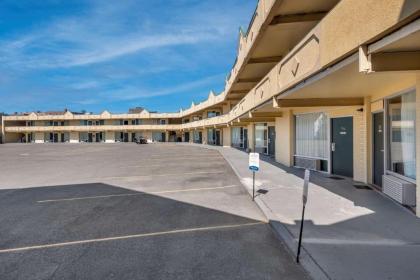 Econo Lodge Cortland - image 3