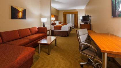 Best Western Plus Finger Lakes Inn & Suites - image 12