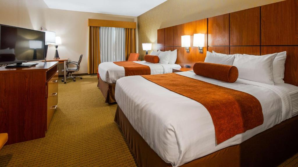 Best Western Plus Finger Lakes Inn & Suites - image 5