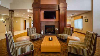Best Western Plus Finger Lakes Inn & Suites - image 9