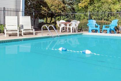 Days Inn by Wyndham Corvallis - image 12