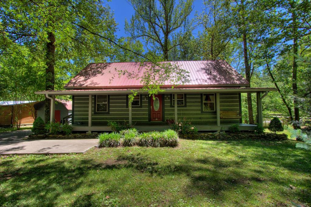 Living Waters #376 by Aunt Bug's Cabin Rentals - main image
