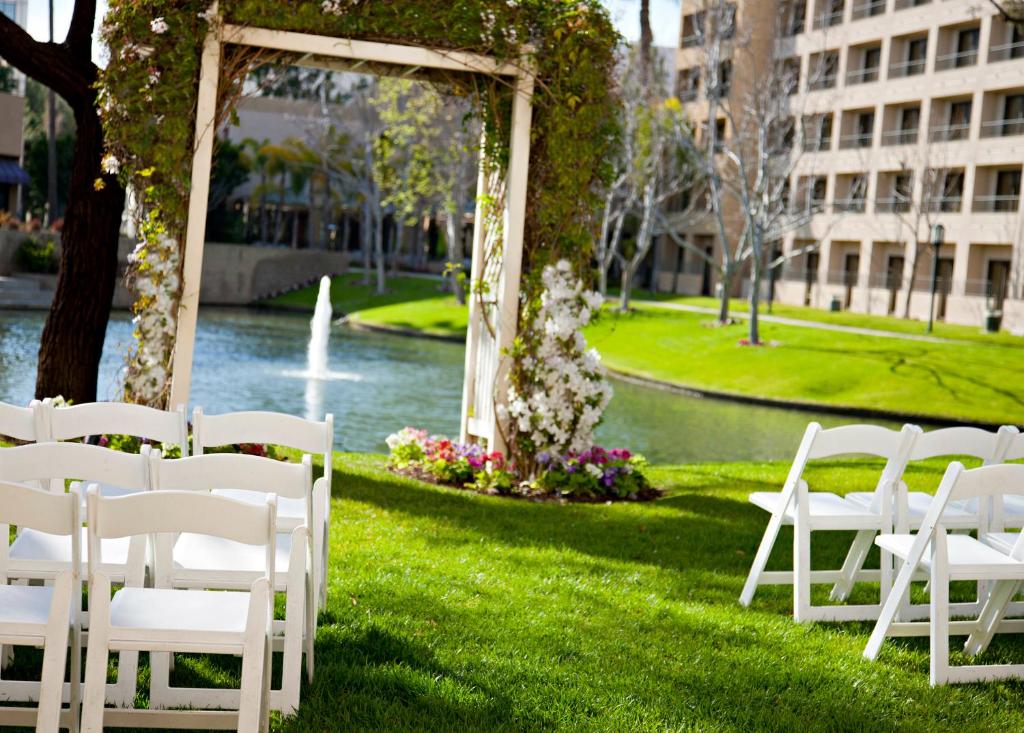 Costa Mesa Marriott - image 7